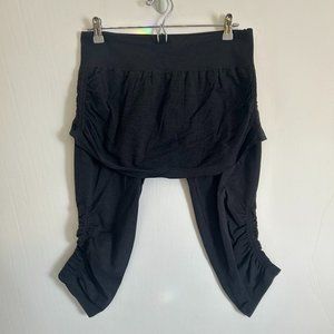 Athleta Skirt With Leggings Capris Combo Workout Hike Athleisure Black Large